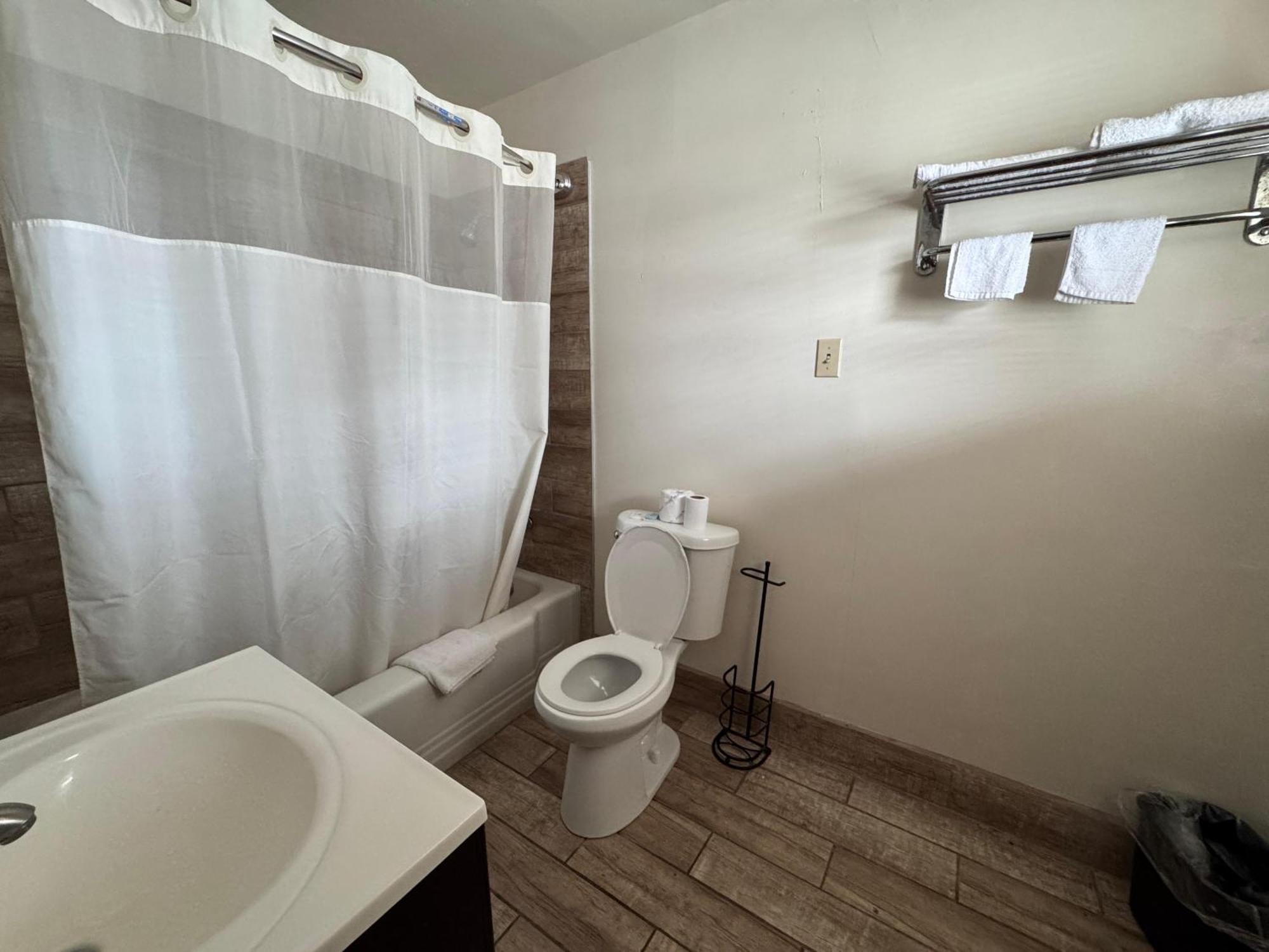 Oyo Palm Leaf Motel Ashland Kültér fotó